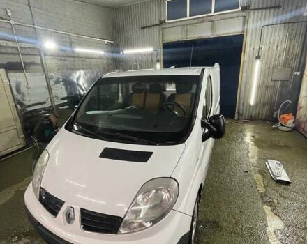 Белый Рено Трафик, объемом двигателя 2 л и пробегом 255 тыс. км за 10500 $, фото 1 на Automoto.ua