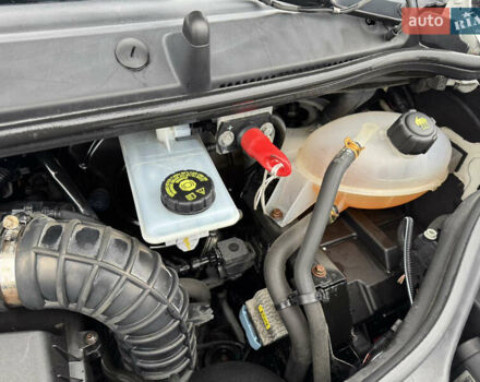 Белый Рено Трафик, объемом двигателя 2 л и пробегом 265 тыс. км за 12850 $, фото 41 на Automoto.ua