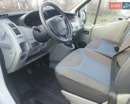 Белый Рено Трафик, объемом двигателя 2 л и пробегом 164 тыс. км за 14100 $, фото 26 на Automoto.ua