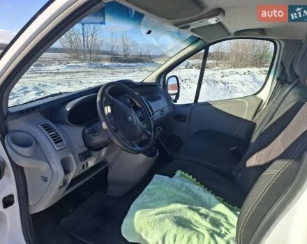 Белый Рено Трафик, объемом двигателя 2 л и пробегом 320 тыс. км за 9500 $, фото 6 на Automoto.ua