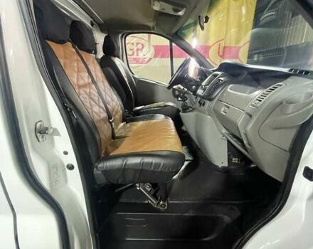 Белый Рено Трафик, объемом двигателя 2 л и пробегом 255 тыс. км за 10500 $, фото 43 на Automoto.ua