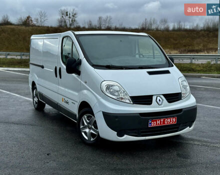 Белый Рено Трафик, объемом двигателя 2 л и пробегом 265 тыс. км за 12850 $, фото 1 на Automoto.ua