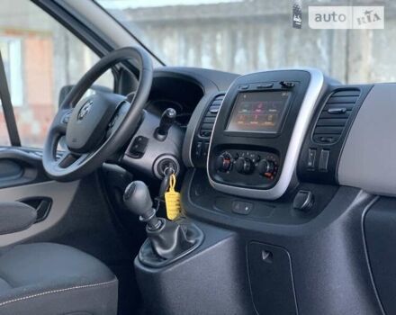 Білий Рено Трафік, об'ємом двигуна 1.6 л та пробігом 261 тис. км за 13500 $, фото 6 на Automoto.ua