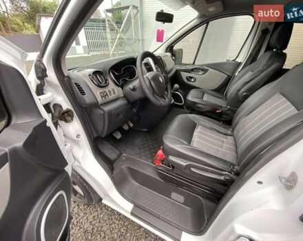 Білий Рено Трафік, об'ємом двигуна 2 л та пробігом 189 тис. км за 14799 $, фото 33 на Automoto.ua