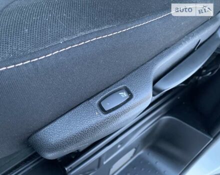 Білий Рено Трафік, об'ємом двигуна 1.6 л та пробігом 261 тис. км за 13500 $, фото 24 на Automoto.ua