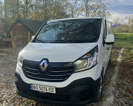 Белый Рено Трафик, объемом двигателя 1.6 л и пробегом 327 тыс. км за 12500 $, фото 1 на Automoto.ua