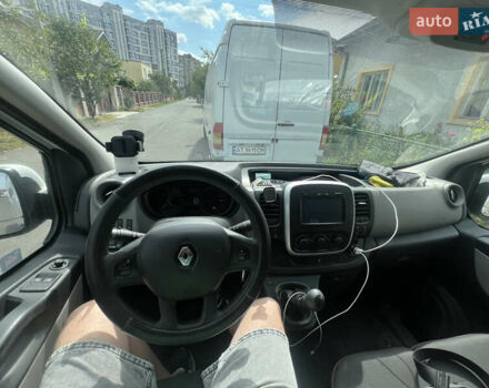 Белый Рено Трафик, объемом двигателя 1.6 л и пробегом 327 тыс. км за 12500 $, фото 9 на Automoto.ua