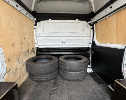 Белый Рено Трафик, объемом двигателя 1.6 л и пробегом 231 тыс. км за 11900 $, фото 16 на Automoto.ua