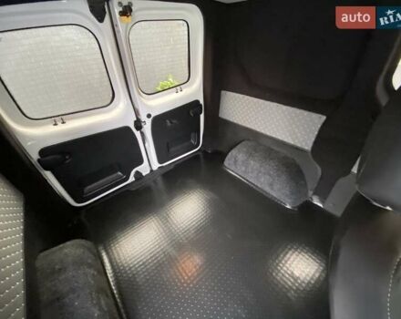 Білий Рено Трафік, об'ємом двигуна 2 л та пробігом 189 тис. км за 14799 $, фото 58 на Automoto.ua