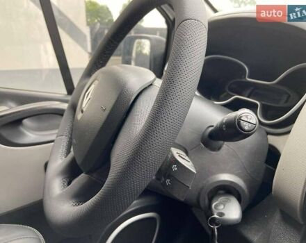 Білий Рено Трафік, об'ємом двигуна 2 л та пробігом 189 тис. км за 14799 $, фото 39 на Automoto.ua