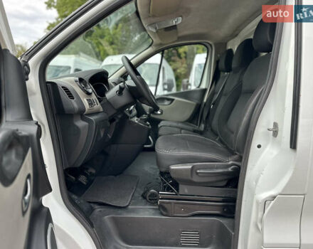 Белый Рено Трафик, объемом двигателя 1.6 л и пробегом 225 тыс. км за 13300 $, фото 13 на Automoto.ua