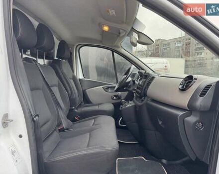 Белый Рено Трафик, объемом двигателя 1.6 л и пробегом 236 тыс. км за 13600 $, фото 8 на Automoto.ua