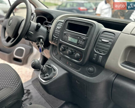 Белый Рено Трафик, объемом двигателя 1.6 л и пробегом 225 тыс. км за 13300 $, фото 20 на Automoto.ua