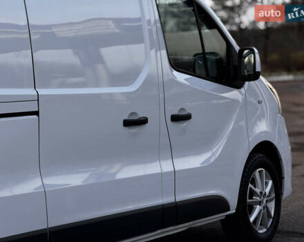 Белый Рено Трафик, объемом двигателя 1.6 л и пробегом 250 тыс. км за 13500 $, фото 36 на Automoto.ua