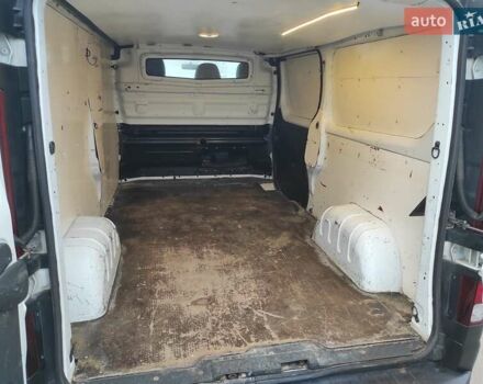 Білий Рено Трафік, об'ємом двигуна 1.6 л та пробігом 191 тис. км за 10500 $, фото 12 на Automoto.ua