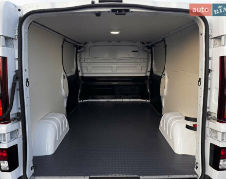 Белый Рено Трафик, объемом двигателя 1.6 л и пробегом 250 тыс. км за 13500 $, фото 6 на Automoto.ua