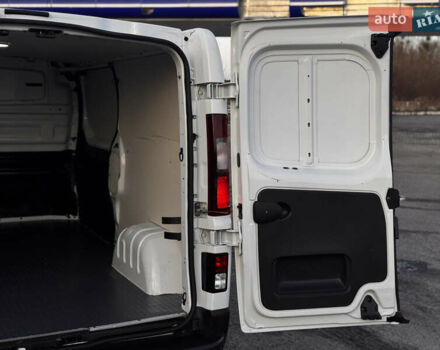 Белый Рено Трафик, объемом двигателя 1.6 л и пробегом 250 тыс. км за 13500 $, фото 46 на Automoto.ua