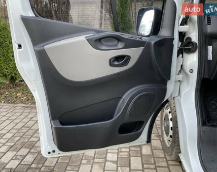 Білий Рено Трафік, об'ємом двигуна 1.6 л та пробігом 262 тис. км за 11777 $, фото 14 на Automoto.ua