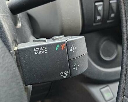 Білий Рено Трафік, об'ємом двигуна 1.6 л та пробігом 300 тис. км за 10000 $, фото 8 на Automoto.ua