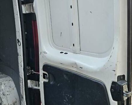 Білий Рено Трафік, об'ємом двигуна 1.6 л та пробігом 300 тис. км за 10000 $, фото 6 на Automoto.ua