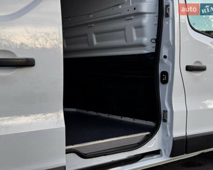 Белый Рено Трафик, объемом двигателя 1.6 л и пробегом 250 тыс. км за 13500 $, фото 30 на Automoto.ua