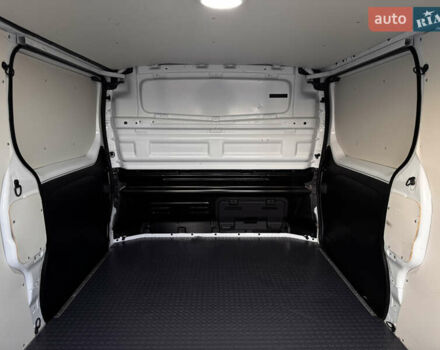 Белый Рено Трафик, объемом двигателя 1.6 л и пробегом 250 тыс. км за 13500 $, фото 47 на Automoto.ua