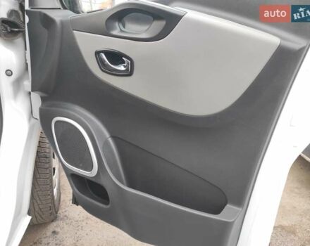 Білий Рено Трафік, об'ємом двигуна 1.6 л та пробігом 191 тис. км за 10500 $, фото 7 на Automoto.ua