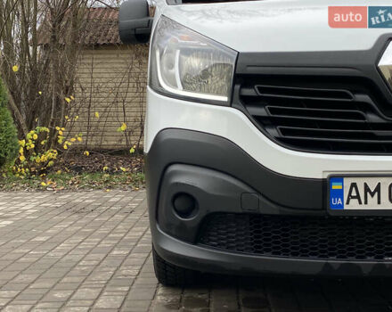 Білий Рено Трафік, об'ємом двигуна 1.6 л та пробігом 262 тис. км за 11777 $, фото 5 на Automoto.ua
