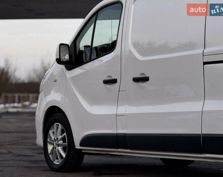 Белый Рено Трафик, объемом двигателя 1.6 л и пробегом 250 тыс. км за 13500 $, фото 44 на Automoto.ua