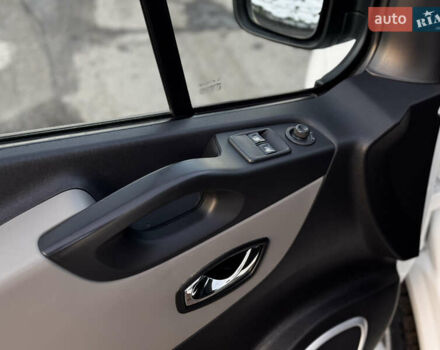 Белый Рено Трафик, объемом двигателя 1.6 л и пробегом 250 тыс. км за 13500 $, фото 50 на Automoto.ua