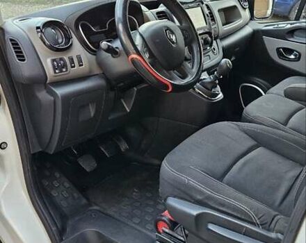 Білий Рено Трафік, об'ємом двигуна 1.6 л та пробігом 300 тис. км за 10000 $, фото 18 на Automoto.ua