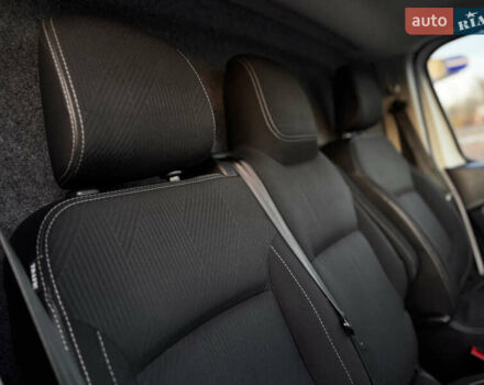 Белый Рено Трафик, объемом двигателя 1.6 л и пробегом 250 тыс. км за 13500 $, фото 71 на Automoto.ua