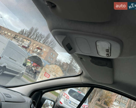 Белый Рено Трафик, объемом двигателя 1.6 л и пробегом 273 тыс. км за 11500 $, фото 36 на Automoto.ua