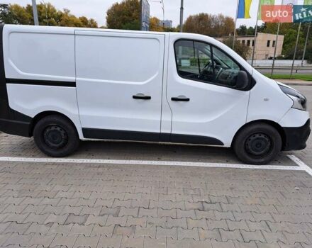 Рено Трафик 2017 в Киеве на Automoto.ua Белый Рено Трафик, объемом двигателя 1.6 л и пробегом 300 тыс. км за 13500 $, фото 8 на Automoto.ua