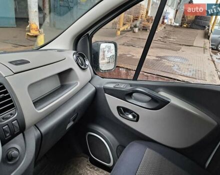 Рено Трафик 2017 в Киеве на Automoto.ua Белый Рено Трафик, объемом двигателя 1.6 л и пробегом 300 тыс. км за 13500 $, фото 7 на Automoto.ua