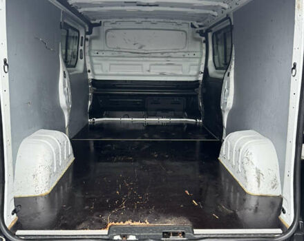 Белый Рено Трафик, объемом двигателя 1.6 л и пробегом 159 тыс. км за 16400 $, фото 10 на Automoto.ua