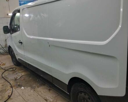 Белый Рено Трафик, объемом двигателя 1.6 л и пробегом 270 тыс. км за 11000 $, фото 3 на Automoto.ua