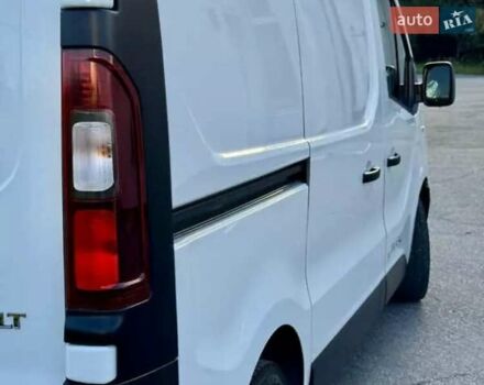 Рено Трафик 2017 в Днепре (Днепропетровске) на Automoto.ua Белый Рено Трафик, объемом двигателя 0 л и пробегом 220 тыс. км за 13000 $, фото 11 на Automoto.ua