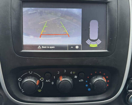 Белый Рено Трафик, объемом двигателя 1.6 л и пробегом 159 тыс. км за 16400 $, фото 14 на Automoto.ua