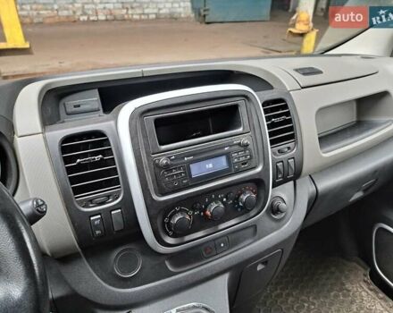 Рено Трафик 2017 в Киеве на Automoto.ua Белый Рено Трафик, объемом двигателя 1.6 л и пробегом 300 тыс. км за 13500 $, фото 3 на Automoto.ua