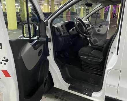 Белый Рено Трафик, объемом двигателя 1.6 л и пробегом 173 тыс. км за 11700 $, фото 11 на Automoto.ua