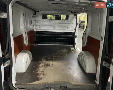 Белый Рено Трафик, объемом двигателя 1.6 л и пробегом 173 тыс. км за 11700 $, фото 7 на Automoto.ua