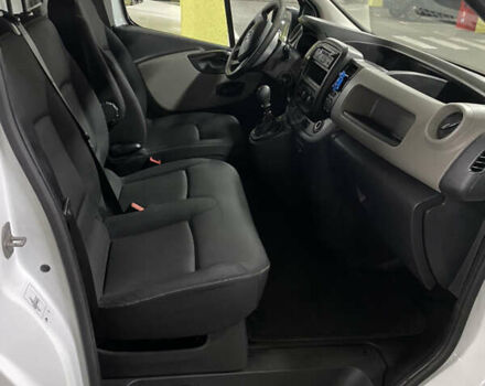 Белый Рено Трафик, объемом двигателя 1.6 л и пробегом 173 тыс. км за 11700 $, фото 10 на Automoto.ua