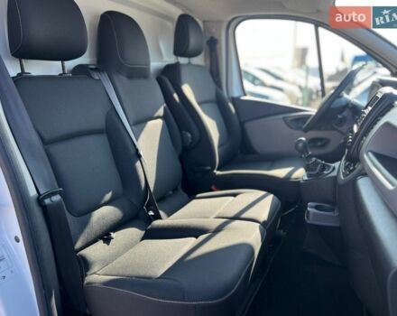 Белый Рено Трафик, объемом двигателя 1.6 л и пробегом 165 тыс. км за 15300 $, фото 45 на Automoto.ua