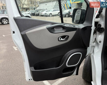 Белый Рено Трафик, объемом двигателя 1.6 л и пробегом 152 тыс. км за 13700 $, фото 15 на Automoto.ua