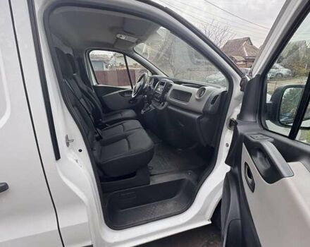 Белый Рено Трафик, объемом двигателя 1.6 л и пробегом 151 тыс. км за 14600 $, фото 4 на Automoto.ua