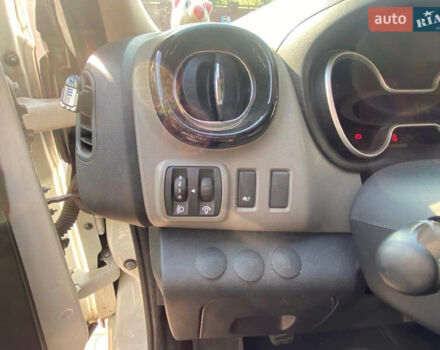 Белый Рено Трафик, объемом двигателя 1.6 л и пробегом 206 тыс. км за 13500 $, фото 9 на Automoto.ua