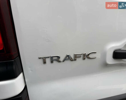 Белый Рено Трафик, объемом двигателя 1.6 л и пробегом 152 тыс. км за 13700 $, фото 19 на Automoto.ua