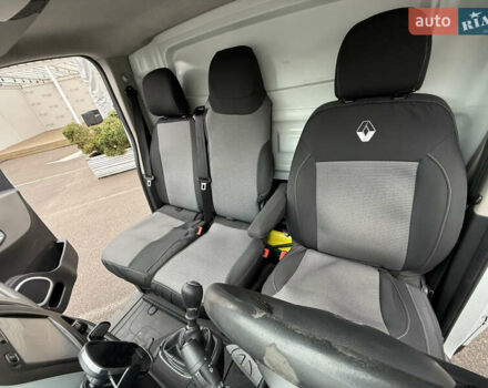 Белый Рено Трафик, объемом двигателя 1.6 л и пробегом 152 тыс. км за 13700 $, фото 8 на Automoto.ua