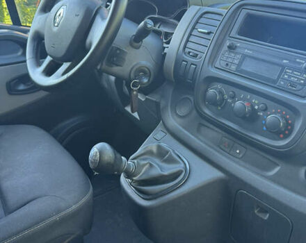 Белый Рено Трафик, объемом двигателя 1.6 л и пробегом 170 тыс. км за 12000 $, фото 7 на Automoto.ua